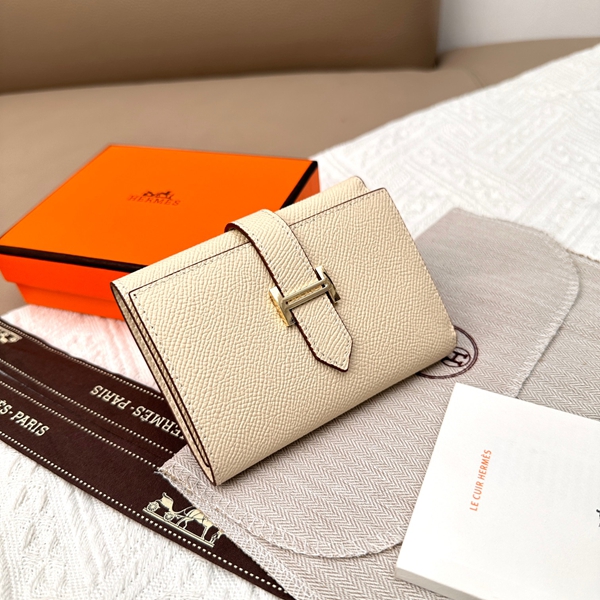 エルメス財布コピー背面デザイン